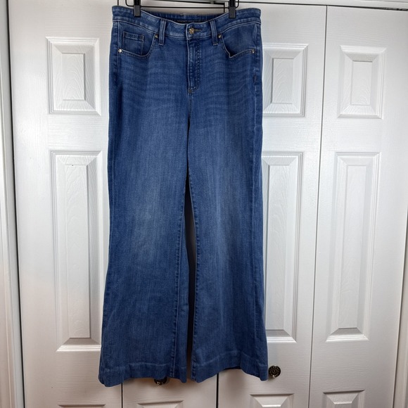 Chico's Denim - Chico's So Slimming High Rise Flare Jeans Size 2R Size 12 Medium Wash